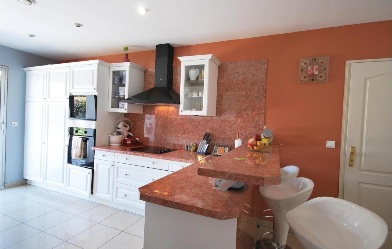 Beautiful In With Kitchen Hébergement de vacances Fréjus