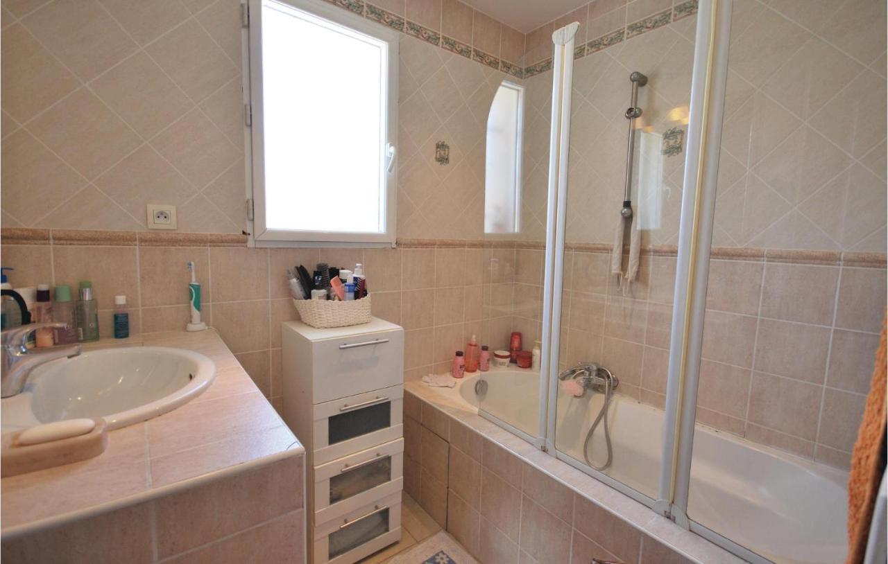 Holiday home Beautiful In With Kitchen