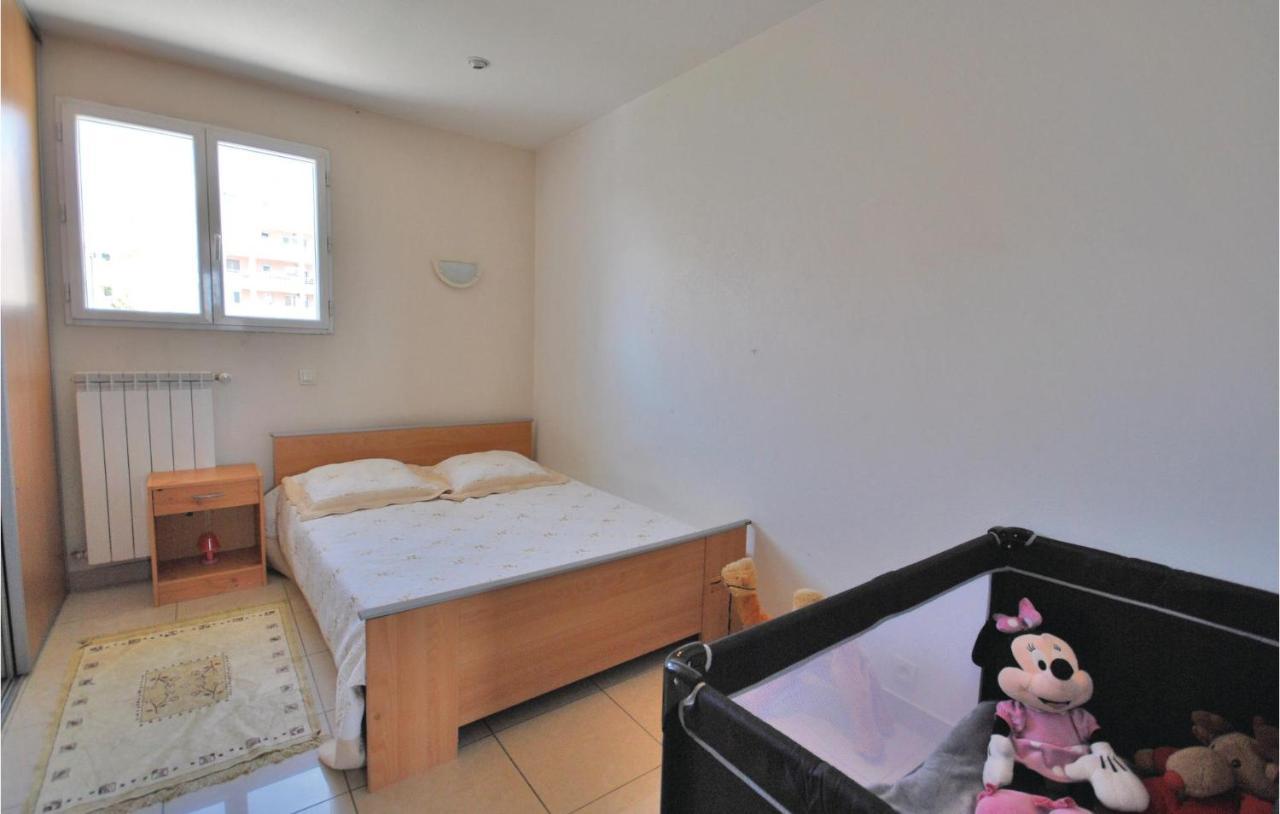 Holiday home Beautiful In With Kitchen Frejus
